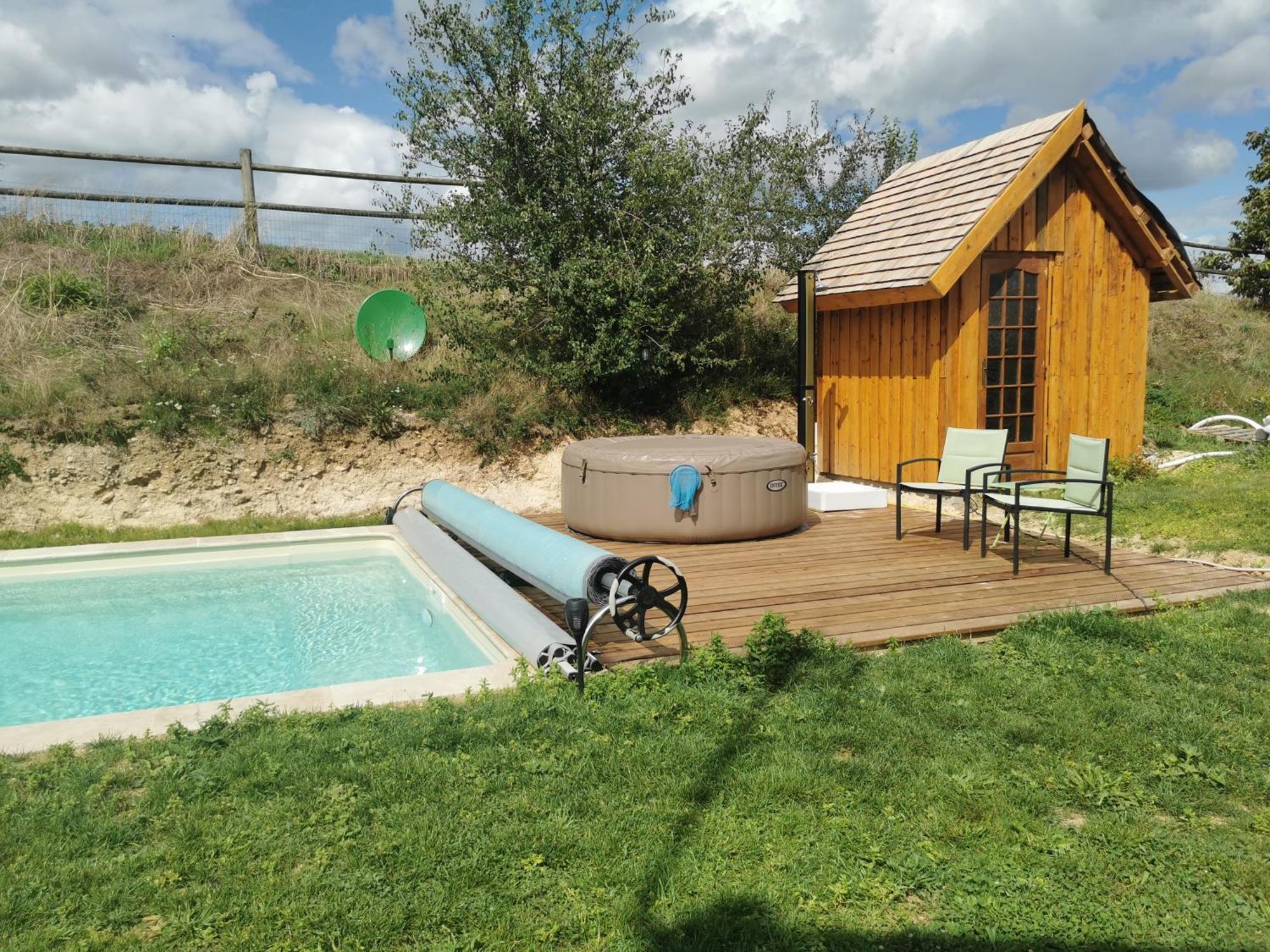 Bed and Breakfast La Bulle Des Champs Champmotteux Esterno foto